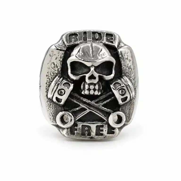 Bague biker tête de mort