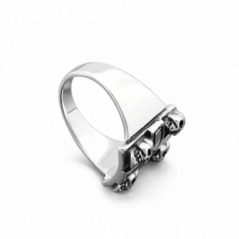 Bague croix tête de mort