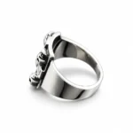 Bague croix tête de mort