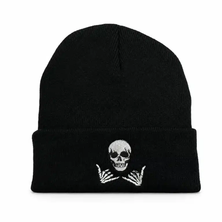 Bonnet brodé tête de mort noir