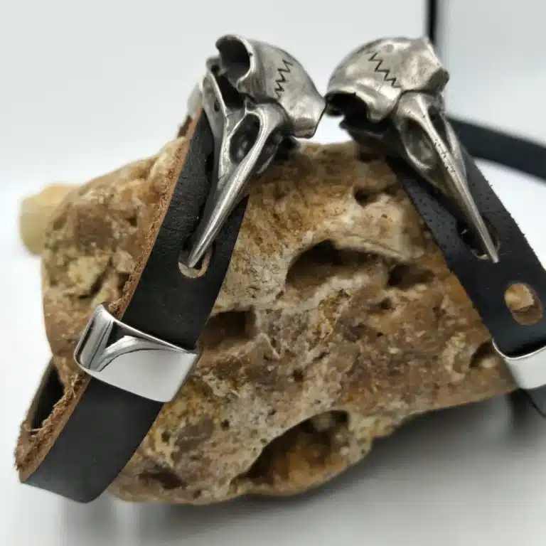 Bracelet crâne de corbeau viking