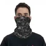Cache-cou motif têtes de mort noir