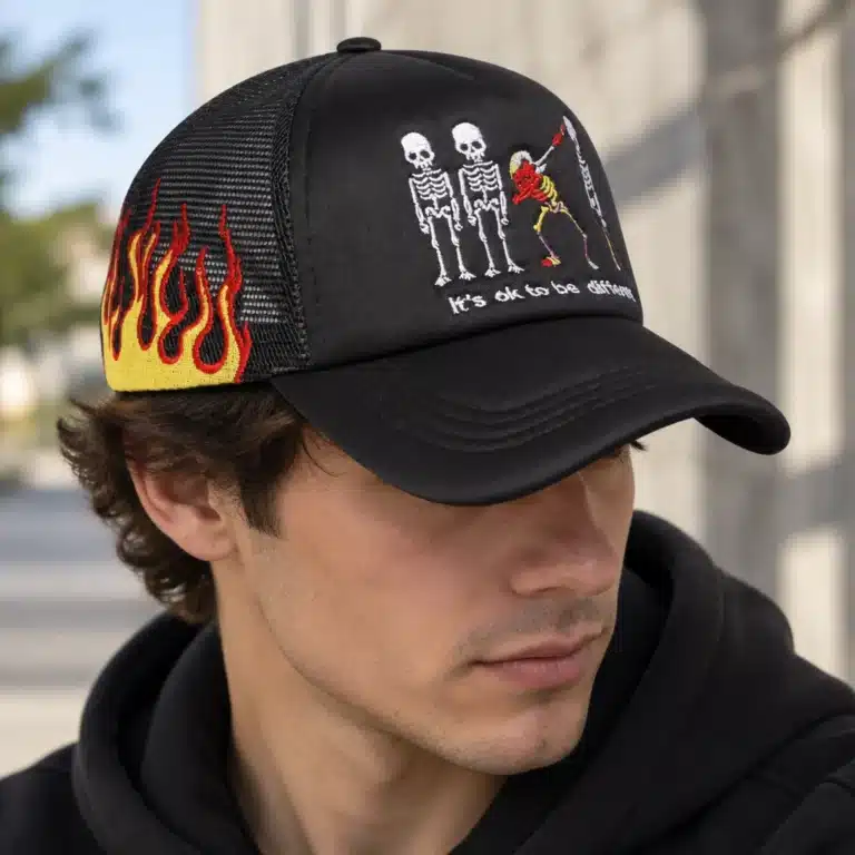 Casquette trucker squelette flamme