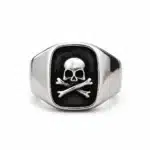 Chevalière pirate tête de mort