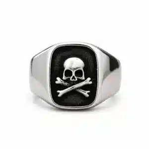 Chevalière pirate tête de mort