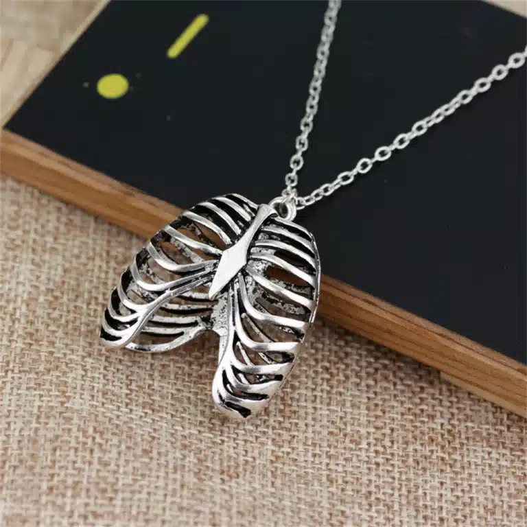 Collier cage thoracique squelette