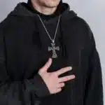 Collier croix gothique homme