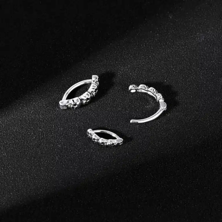 Piercing nombril tête de mort