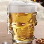 Chope à bière tête de mort