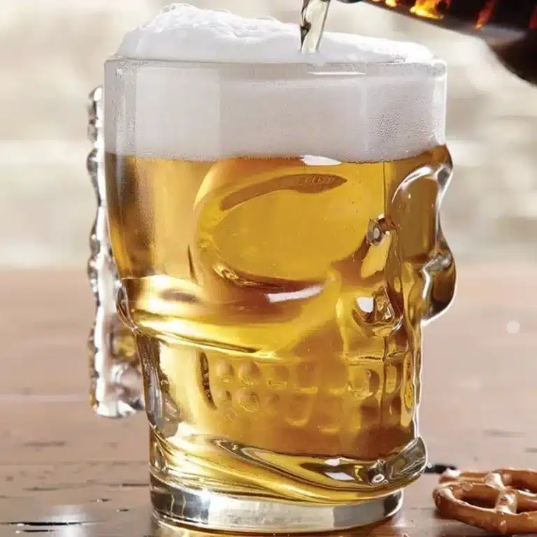 Chope à bière tête de mort
