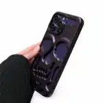 Coque Iphone relief tête de mort