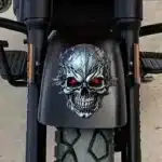 Sticker tête de mort yeux rouge