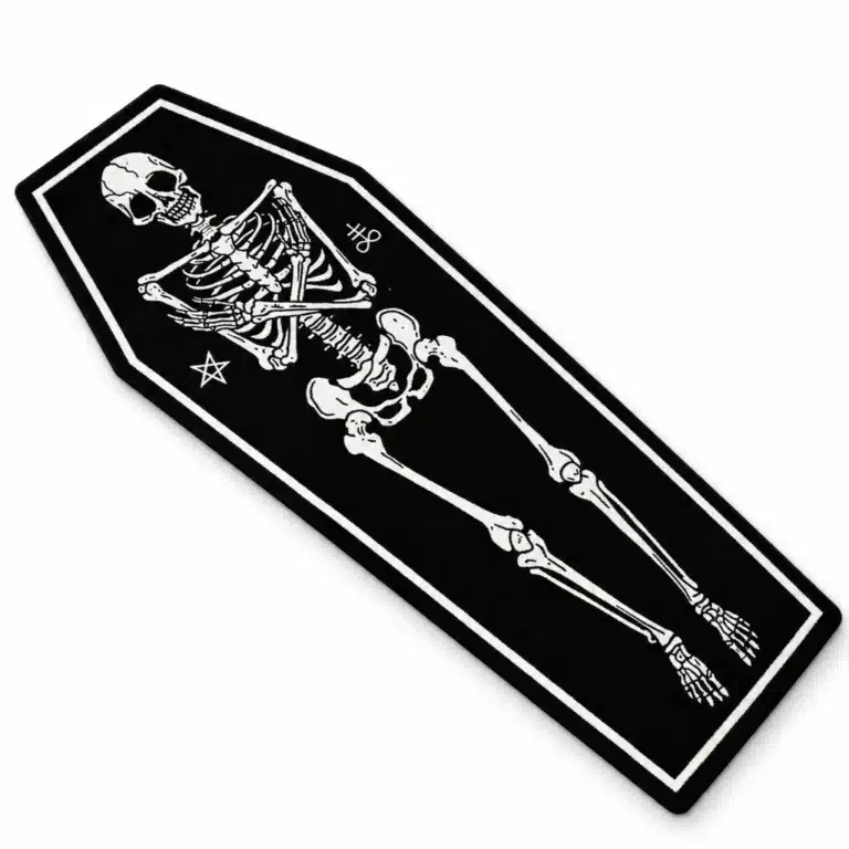 Tapis cercueil squelette