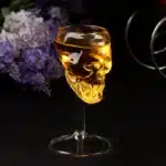 Verre à pied tête de mort