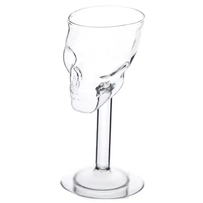 Verre à pied tête de mort